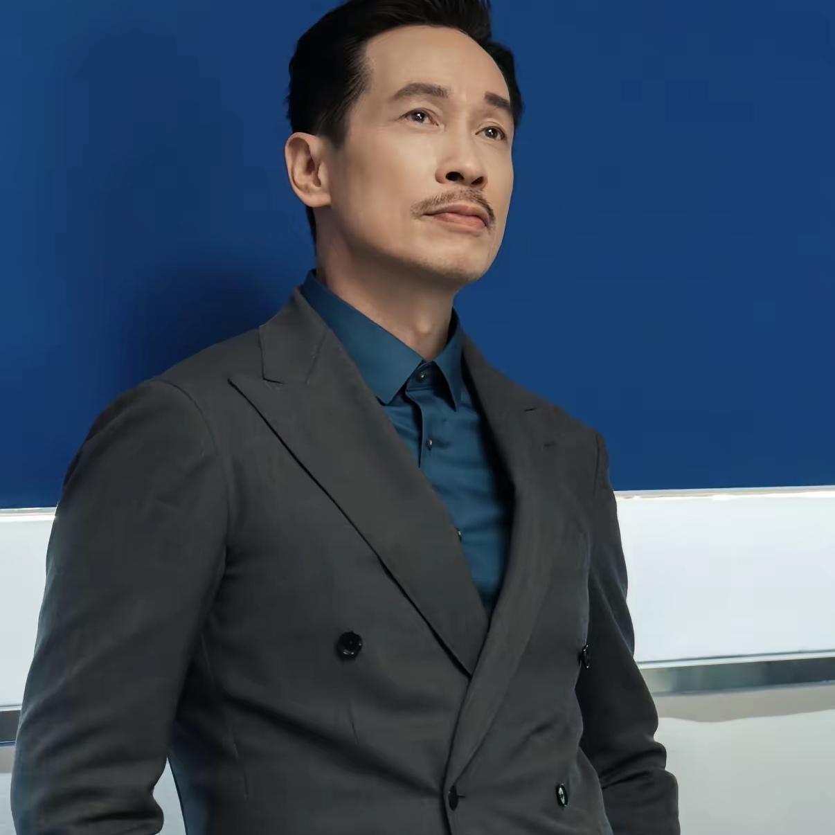 我能接受陈豪老了，
​也能接受陈豪胖了，
​让我不能接受的是陈豪55岁了竟然还要
