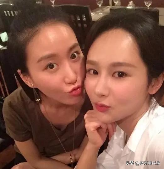 老公最佳导演，闺蜜最佳演员。
朱梦瑶自己演过什么？阿香，《伪装者》里明家的丫鬟。