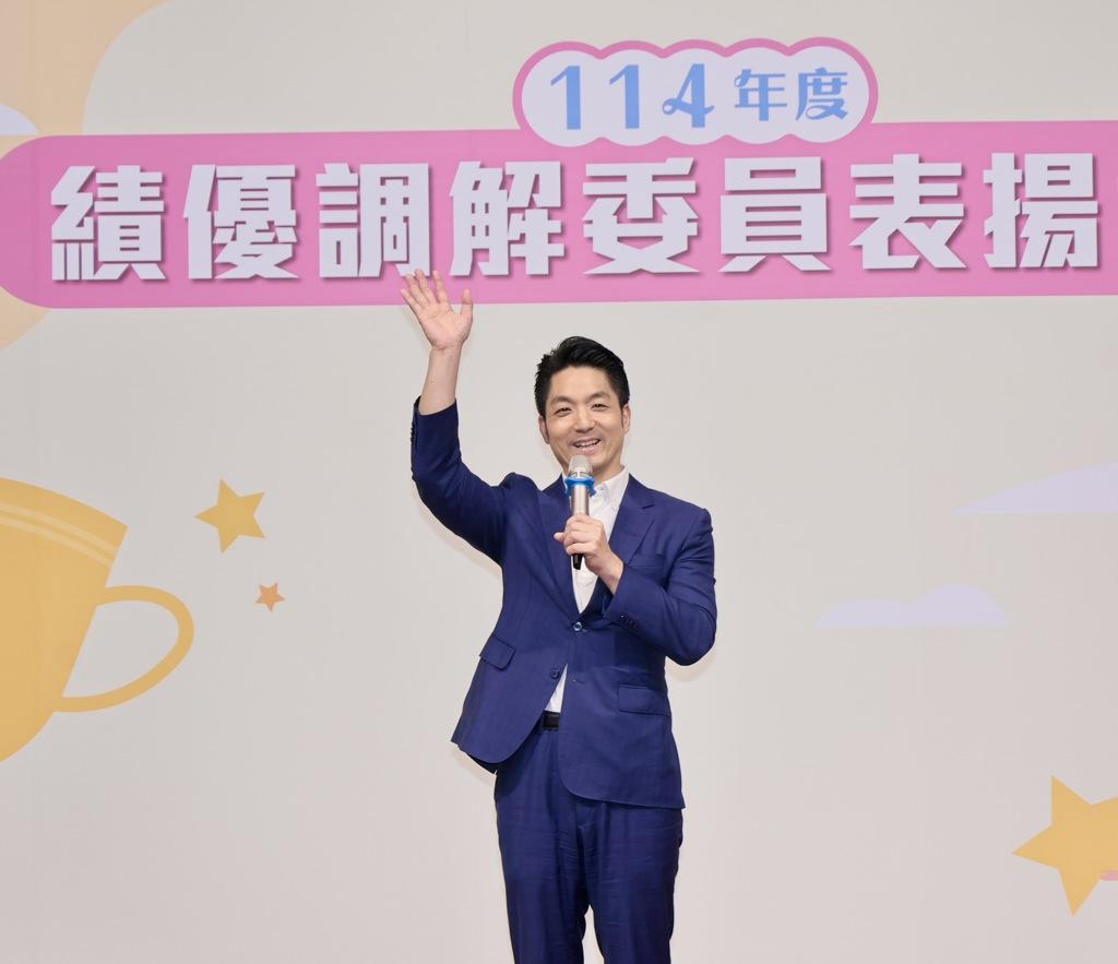 赵少康问是否有意拼2028大位，蒋万安回应了
台湾中联油品爆出超标一级致癌物“苯