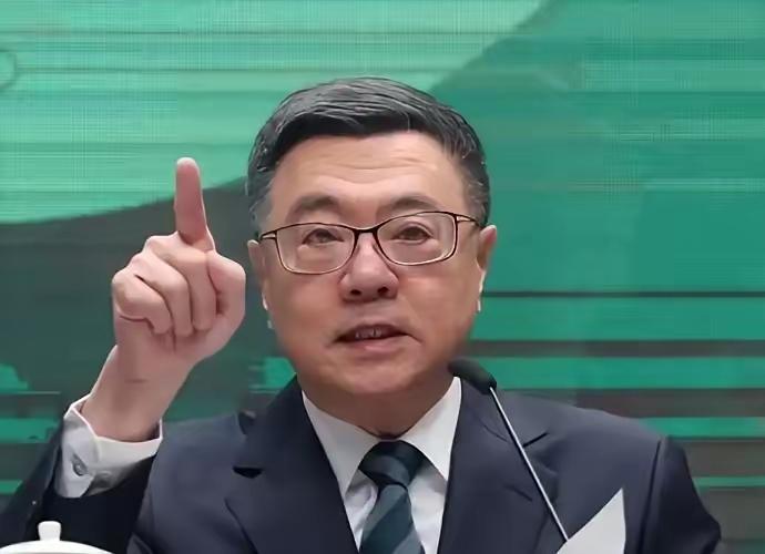 6月7日，卓荣泰表态，台湾要面向海洋，走向世界，没必要守着大陆。
 
6月7日，