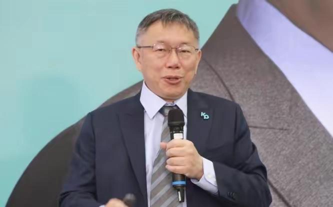 黄国昌在新北召开倒戈记者会，全面封杀柯文哲的军购指令！

民众党彻底内讧，黄国昌