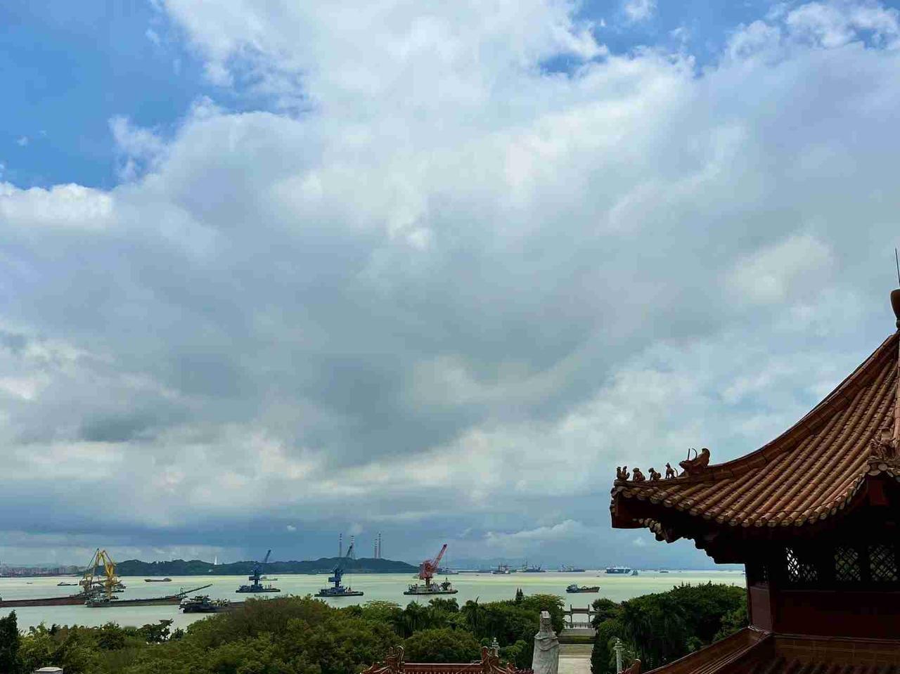 我的今日状态：🏝️旅行度假
我这里的天气：☀️晴天