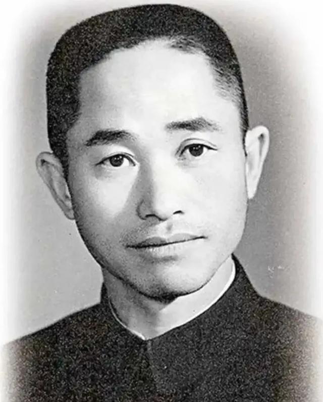 1951年，铁原狙击战中，彭德怀总司令下令让蔡长元以死抗敌，没想到蔡长元转身就让