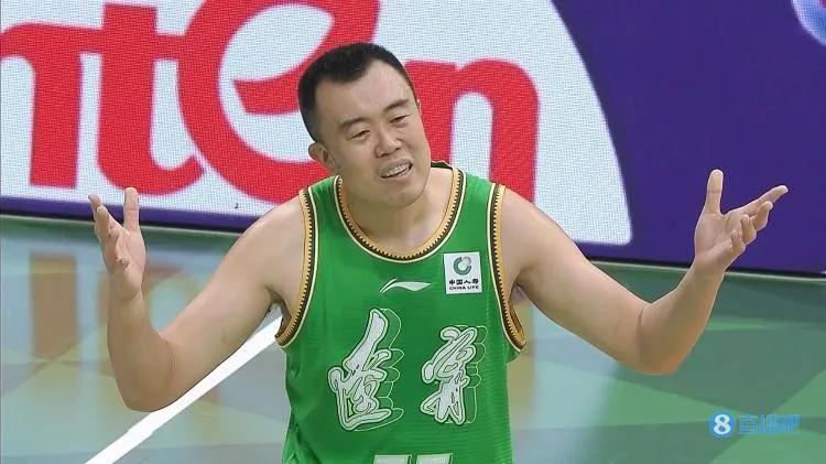 韩德君要返修，无缘打富邦的比赛，莫兰德会限制弗格，阿的江能趁乱作乱吗？


韩德