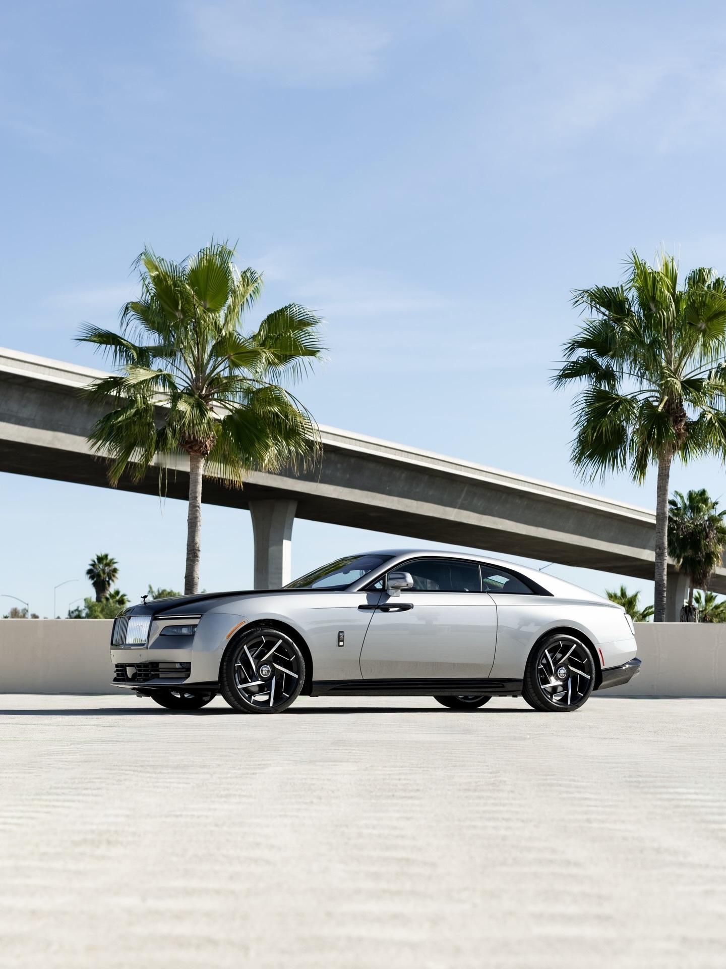 早上好～劳斯莱斯 闫闯说车 劳斯莱斯Black Badge Spectre 