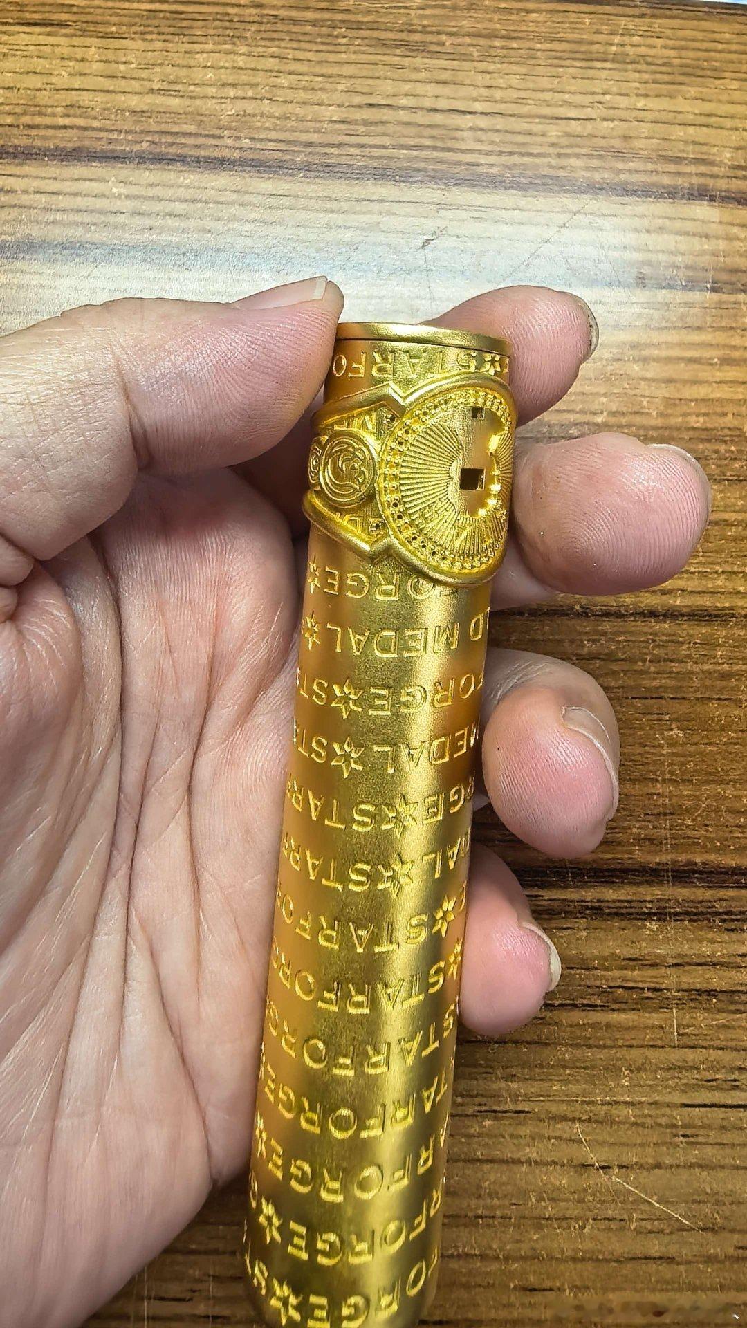 称还没校准，实际上更重这还只是一部分，9999足金的有没有懂的看出来这是什么