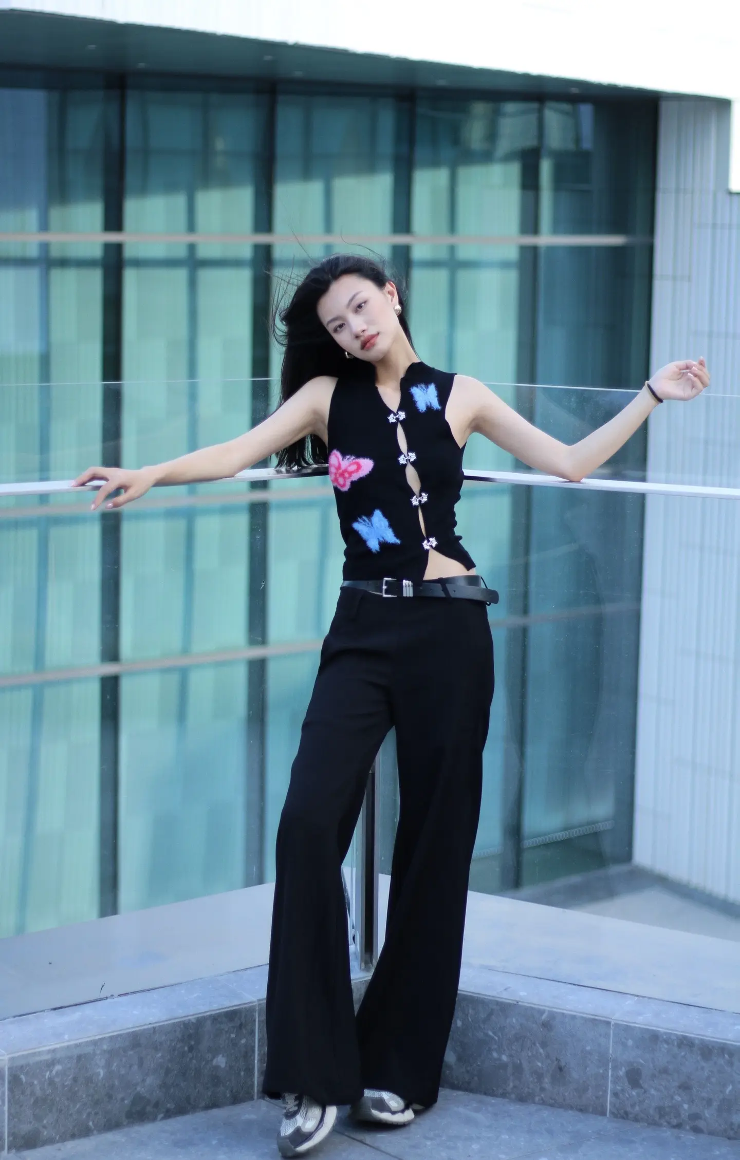 女孩子就应该大大方方的美丽。智齿发炎肿脸拍了一组美照，过两天拔智齿了就...