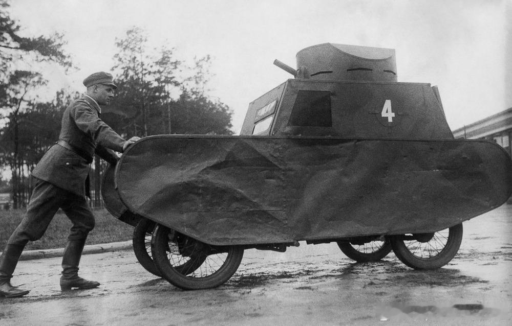 上个世纪初期糊弄敌人的假坦克军事历史全触达