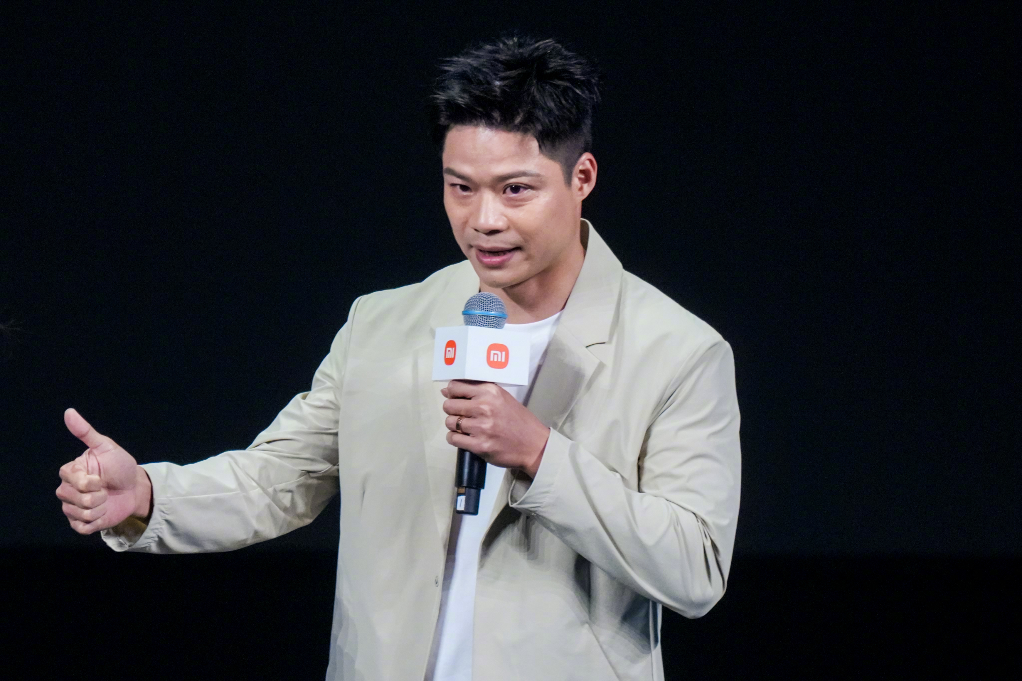 苏炳添赞新SU7为中国科技骄傲 今晚，中国田径百米名将作为小米汽车代言人参加了小