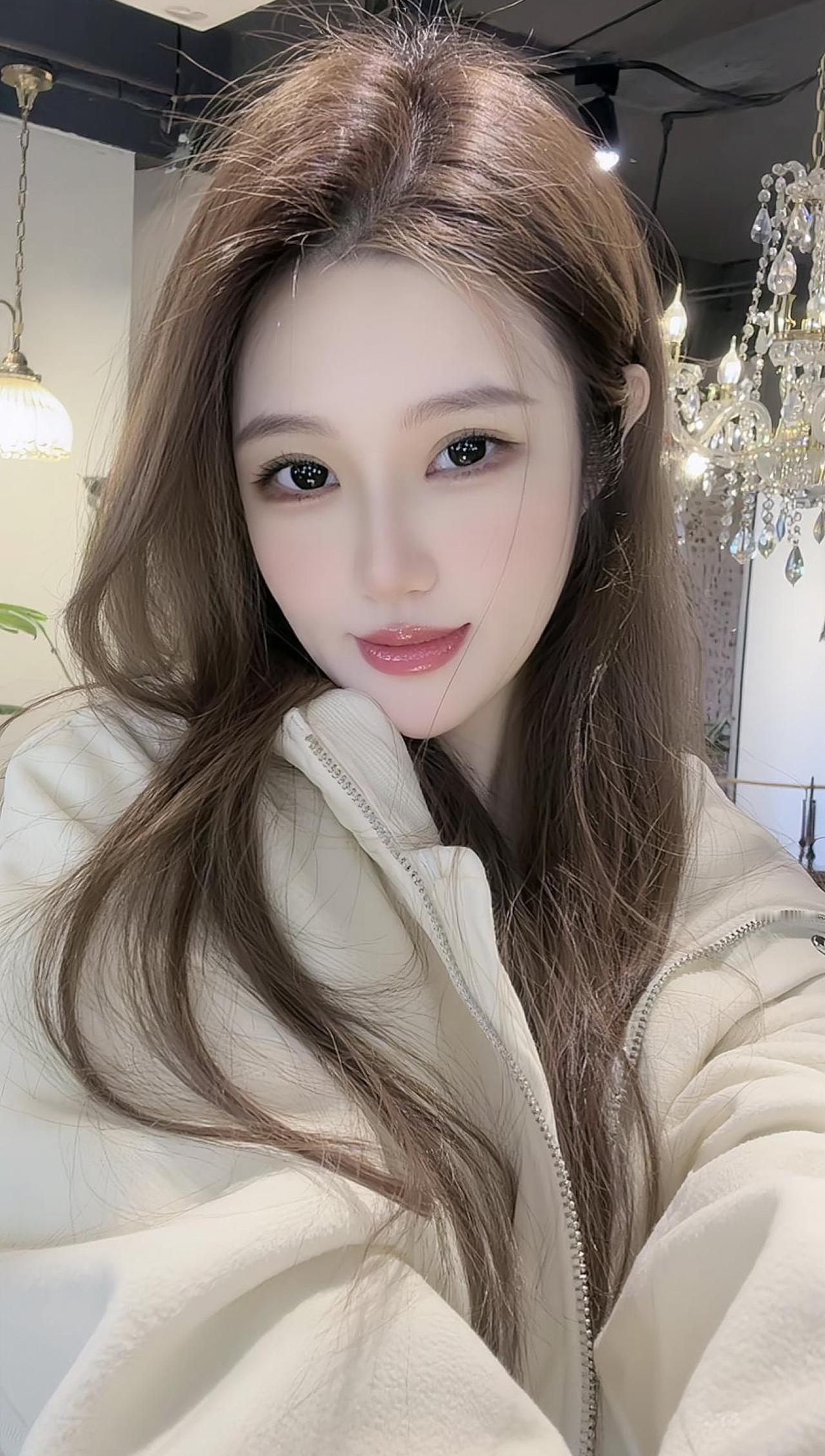 难熬的日子总会过去，不信你回头看看，你都已经在不知不觉中，熬过了很多苦难