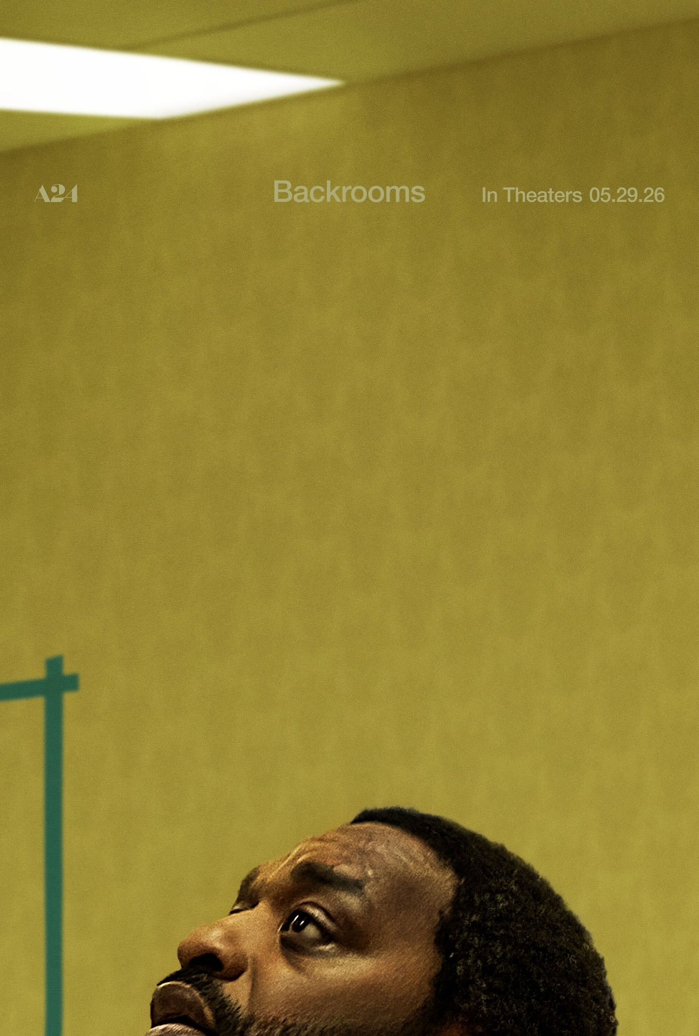 A24恐怖电影《后室（BACKROOMS）》两张新海报公开，本作凯恩·帕森斯执导