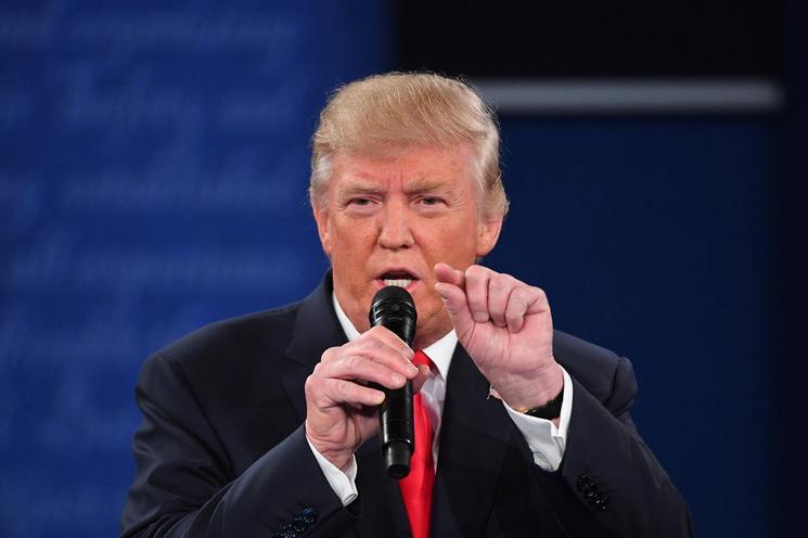 特朗普终于不装了，他亲口承认，他就是想要伊朗的石油。但是，他有点想多了。
特朗普