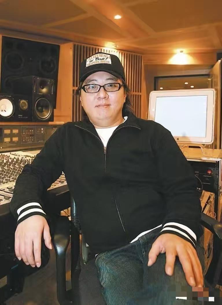 袁惟仁走了，
那个被婚姻磨掉光芒的前妻陆元琪，
终于活成了自己的靠山。

她曾是