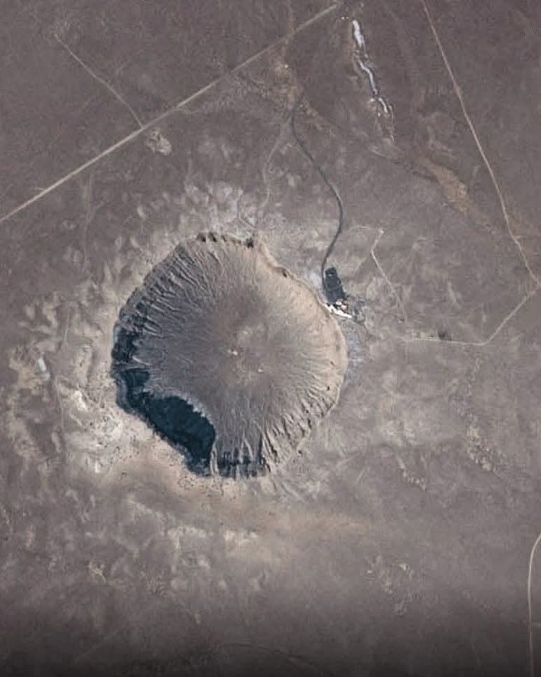 陨石坑里为什么没有陨石？ 