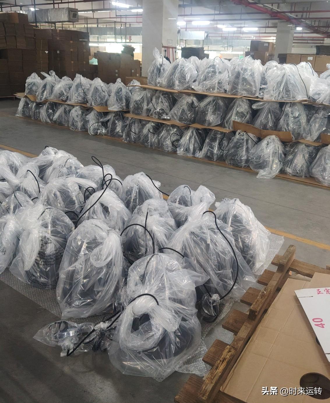 九九八十一难，今天算是渡过一个难了！
今天被轮流到生产线上去帮忙一天。
和别人去