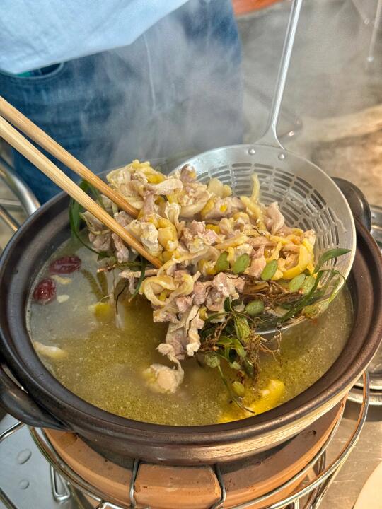 上海首店！湛江鸡煲！和朋友已经N刷了！🤤