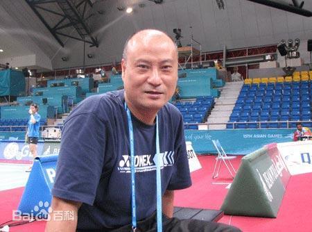 从羽毛球教练李矛谈董路“无证执教”想到的…
有些年纪大的电焊工，实际电焊水平很好
