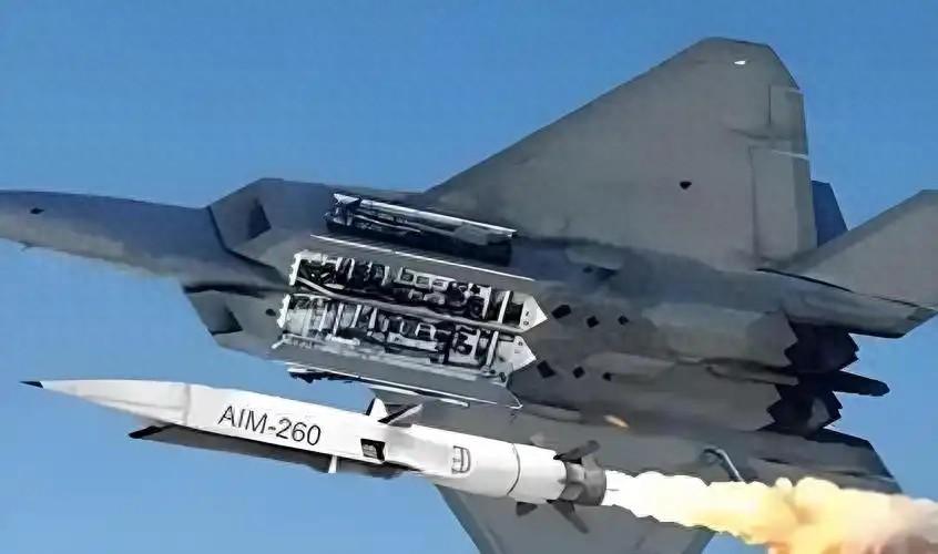 AIM-260刚试射成功就被热捧，美军真追上中国空空导弹了吗？这事恐怕没宣传里那