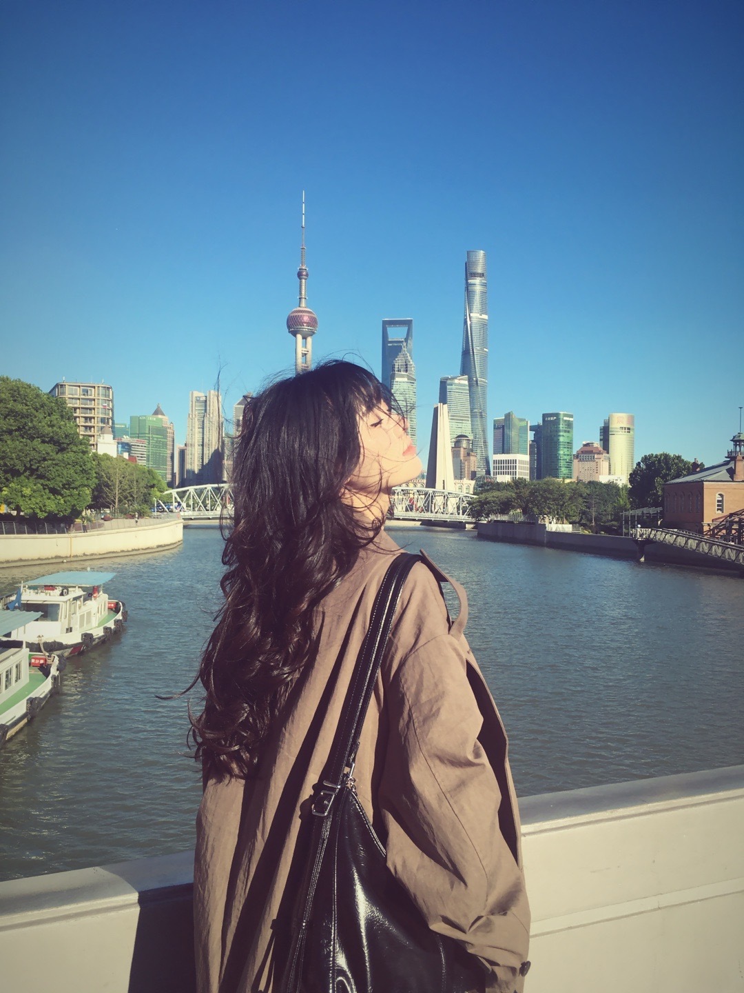 在乍浦路桥！ ​​​