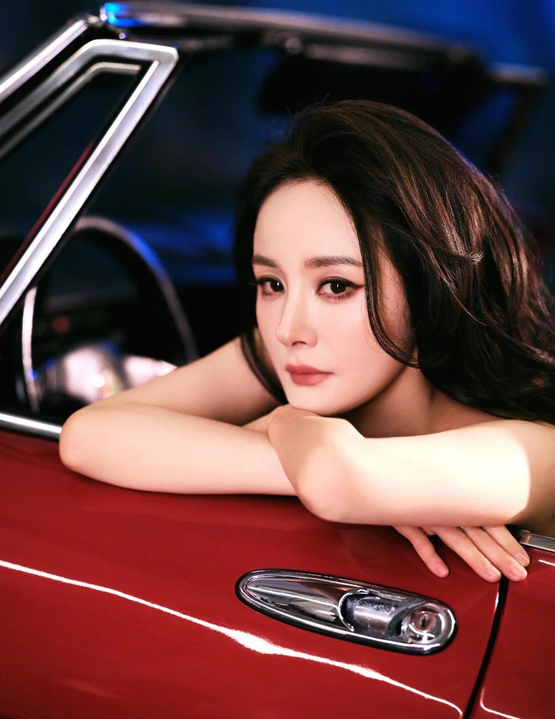 我看伦敦的雨未必有我米忧郁
杨幂 杨幂好美 神仙颜值杨幂 杨幂狐狸眼 杨幂私服 