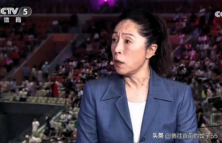 郑薇指导对中国女篮的这份坚守与热爱，真的太让人动容了！
 
无论是作为球员驰骋赛