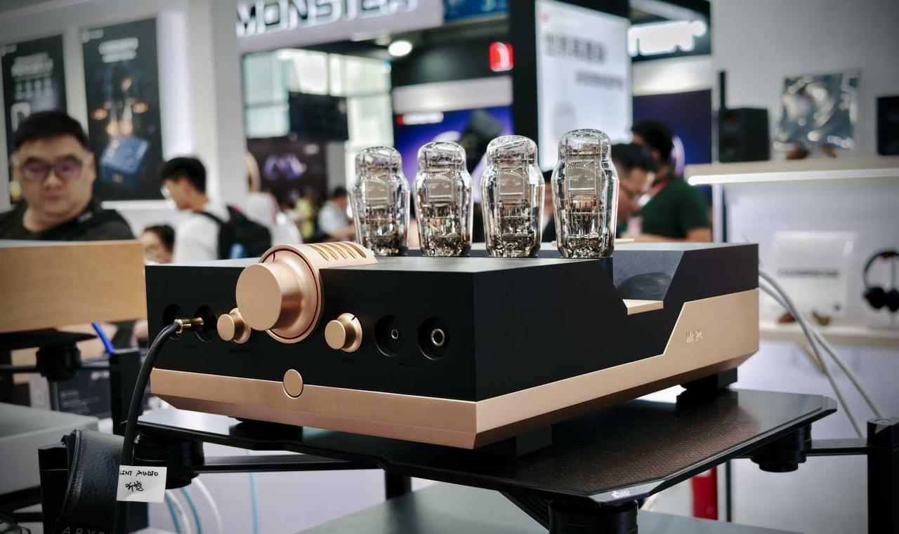 20周年纪念版Woo Audio WA24，高级感拉满的作品，价格也是。Abys