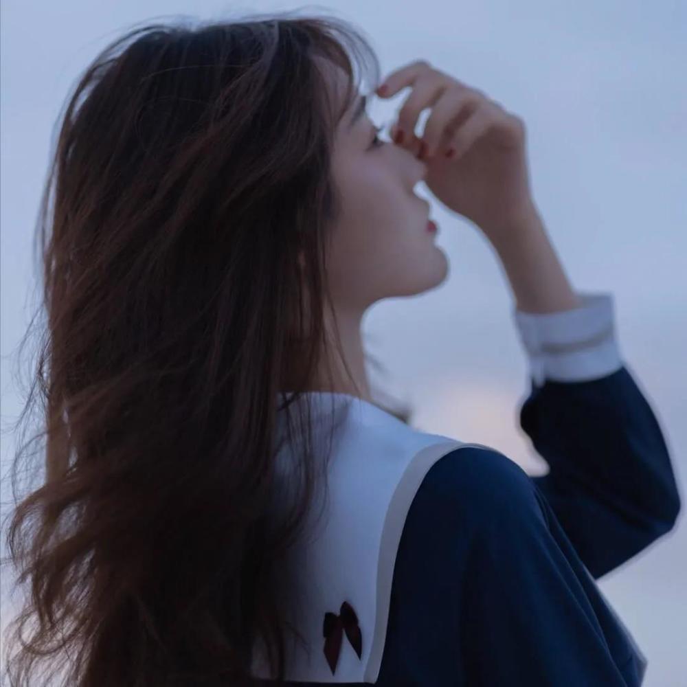 你是不是一直在为别人活？

父母的期待，老板的要求，朋友的眼光，你全都一一满足。