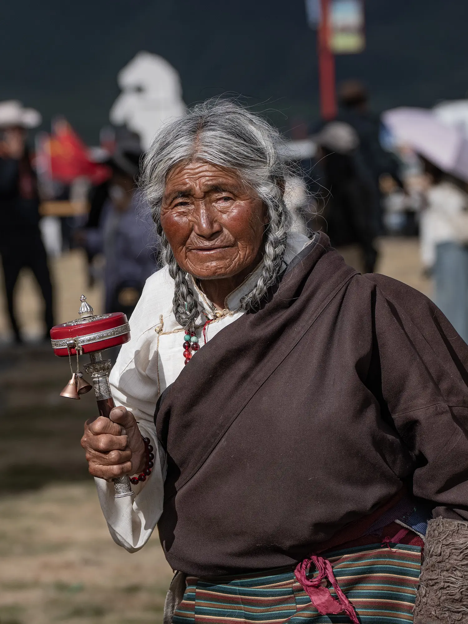 理塘赛马节 赛场之外感受人们日常与烟火气。去到一个陌生地方，最快了解当...