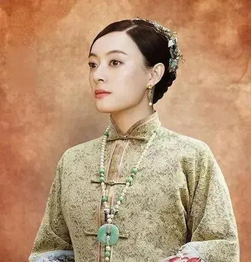 1900年，慈禧问一个年轻女子：“你有丈夫了吗？”女子回答说：“太后，我已经守寡