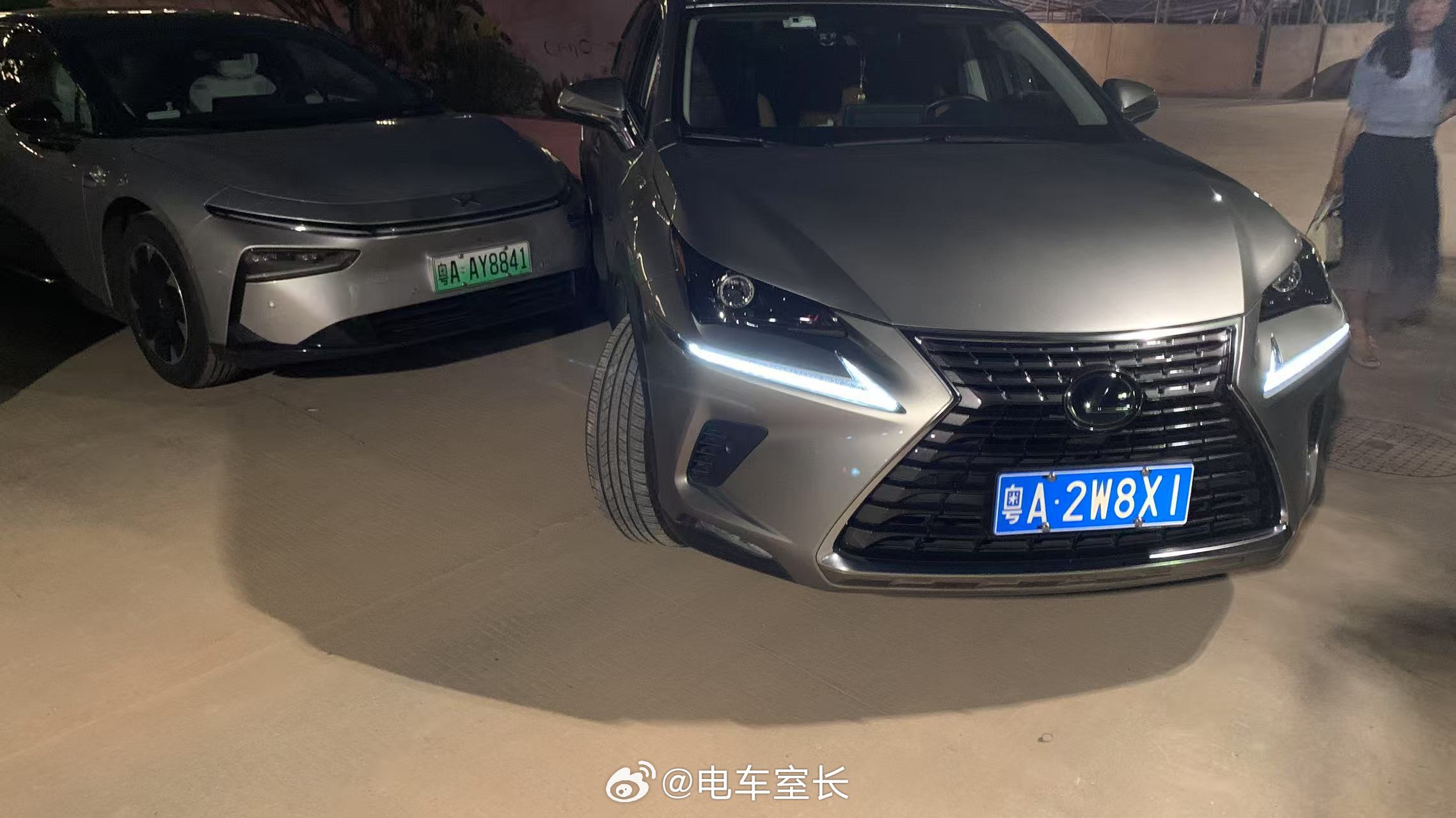 我他妈服了啊，小鹏p7+在园区停好好的都能被人撞不会开能不能在家里练好了再开出来