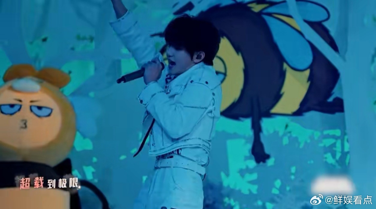 《火力全开》舞台爆发力拉满，穆祉丞的唱跳实力永远值得信赖！穆祉丞这个舞台我给到夯