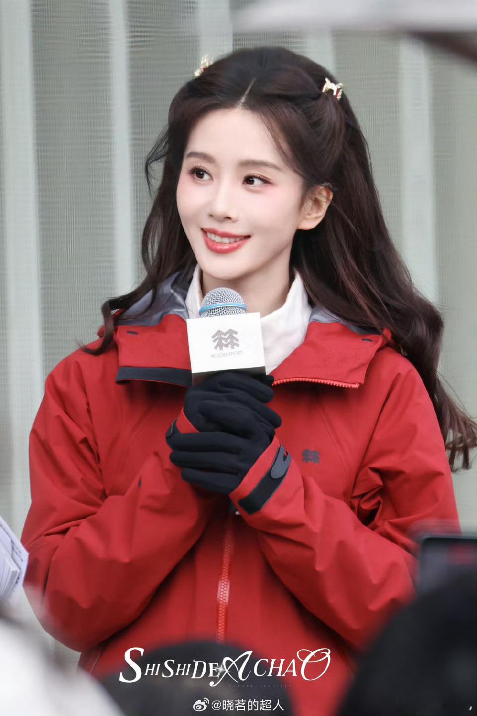 刘诗诗 今天是会变红的龙葵公主👸🏻 