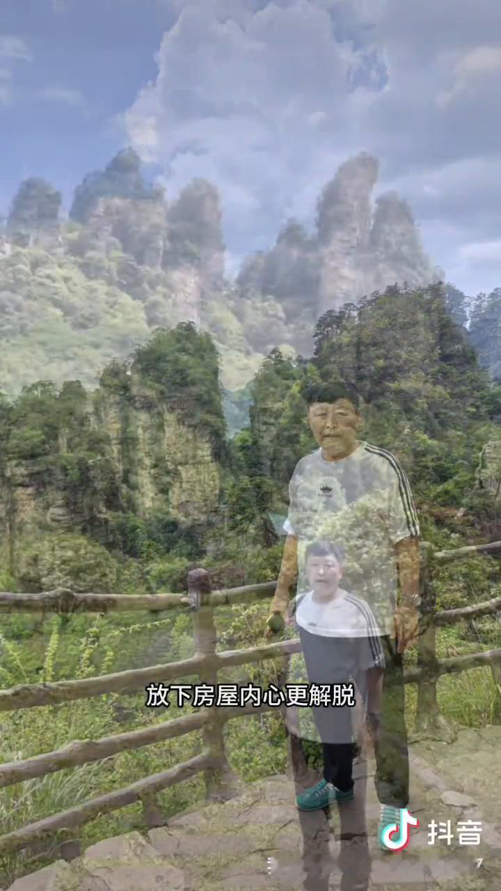 静而不争，余生好好活。
游走人间，看万家灯火，总有一盏是心灵的向往。甜蜜幸福，心
