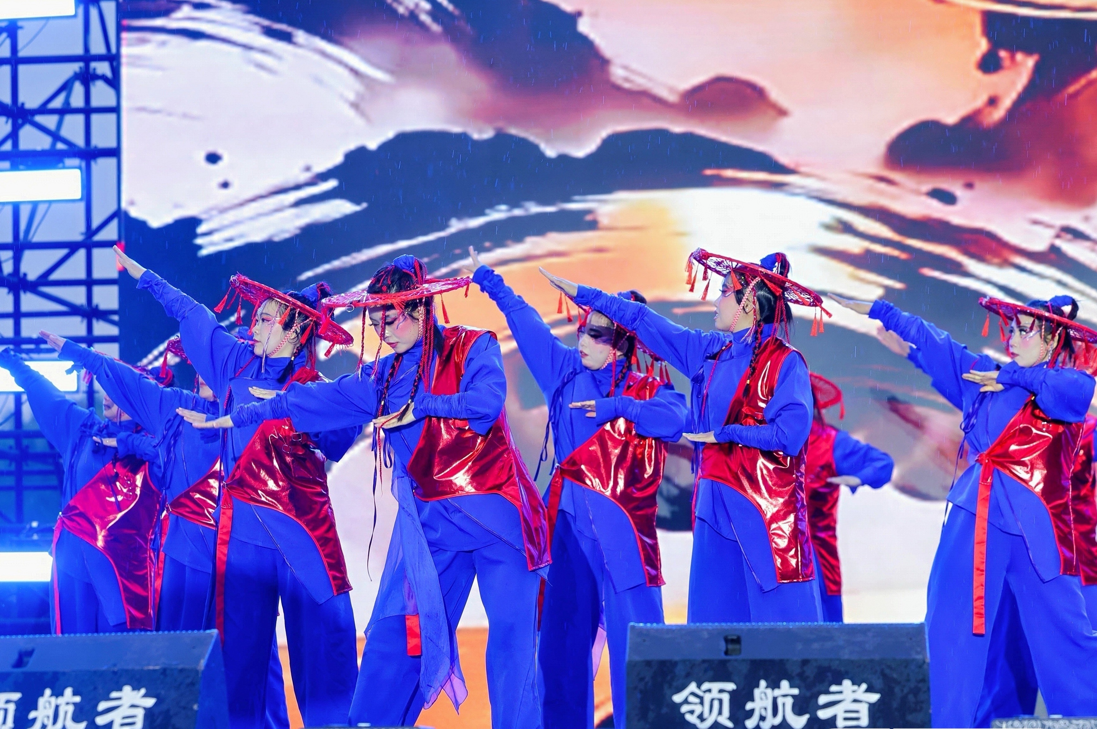 2026新能源汽车拉力赛新疆站在双河开幕【2026新能源拉力赛新疆站双河赛段开赛