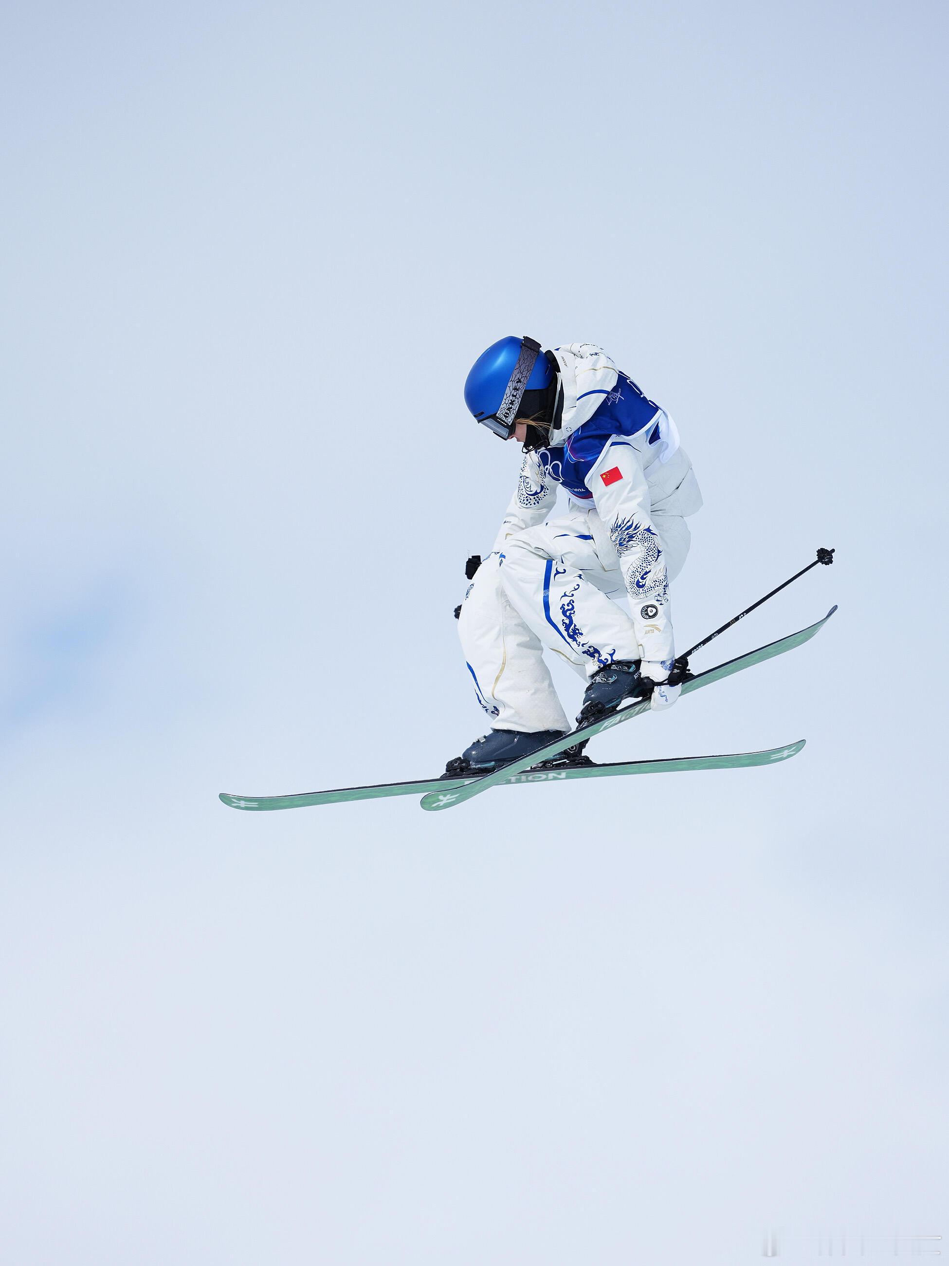 谷爱凌第二滑23.00分谷爱凌第二滑23.00分，悬念拉满，最后一跳放手一搏，相