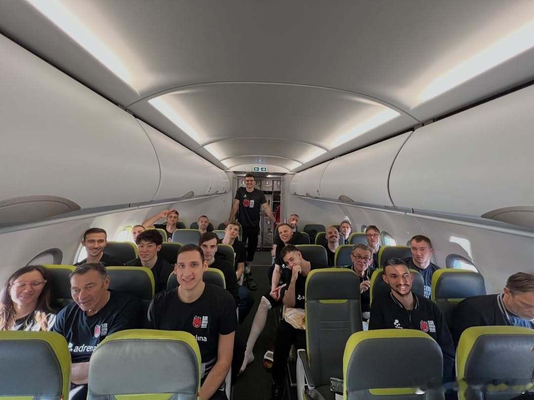 佩鲁贾启程前往里斯本转机参加男排世俱杯男排男排欧冠