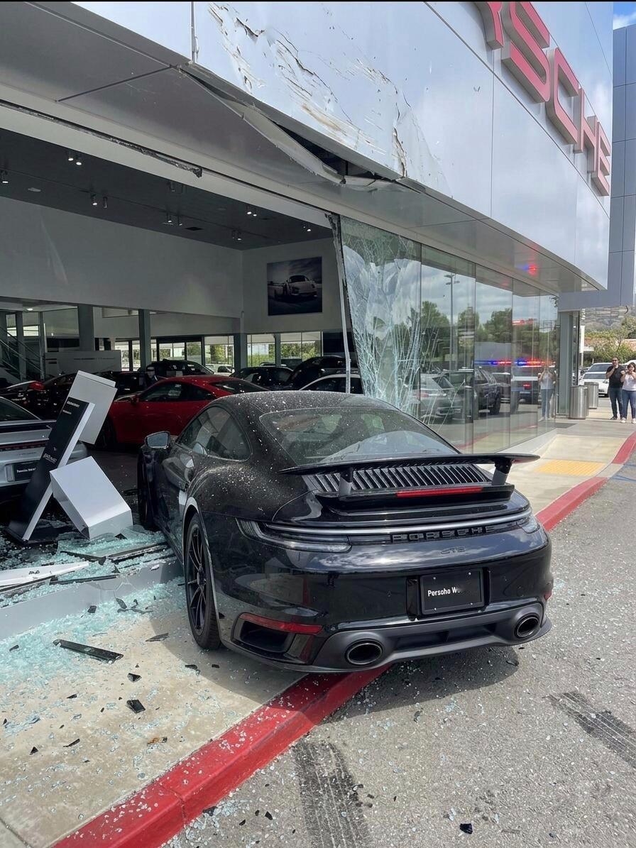 能看出是AI做的图吗？ 