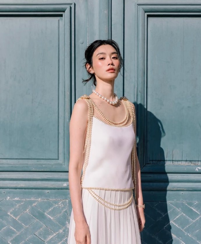 曝奚梦瑶婚礼摄影师140万一天 终于有人扒清楚了：140万不是摄影师一个人一天的