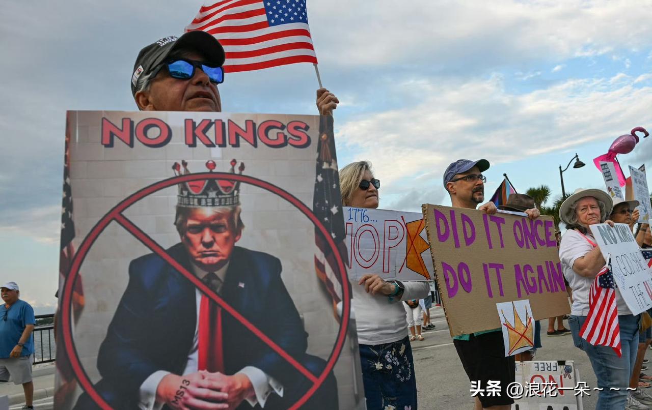 看！
这是来自今天美国大街上的一组图片！一共12张！你们说这些人忙不忙？光准备也