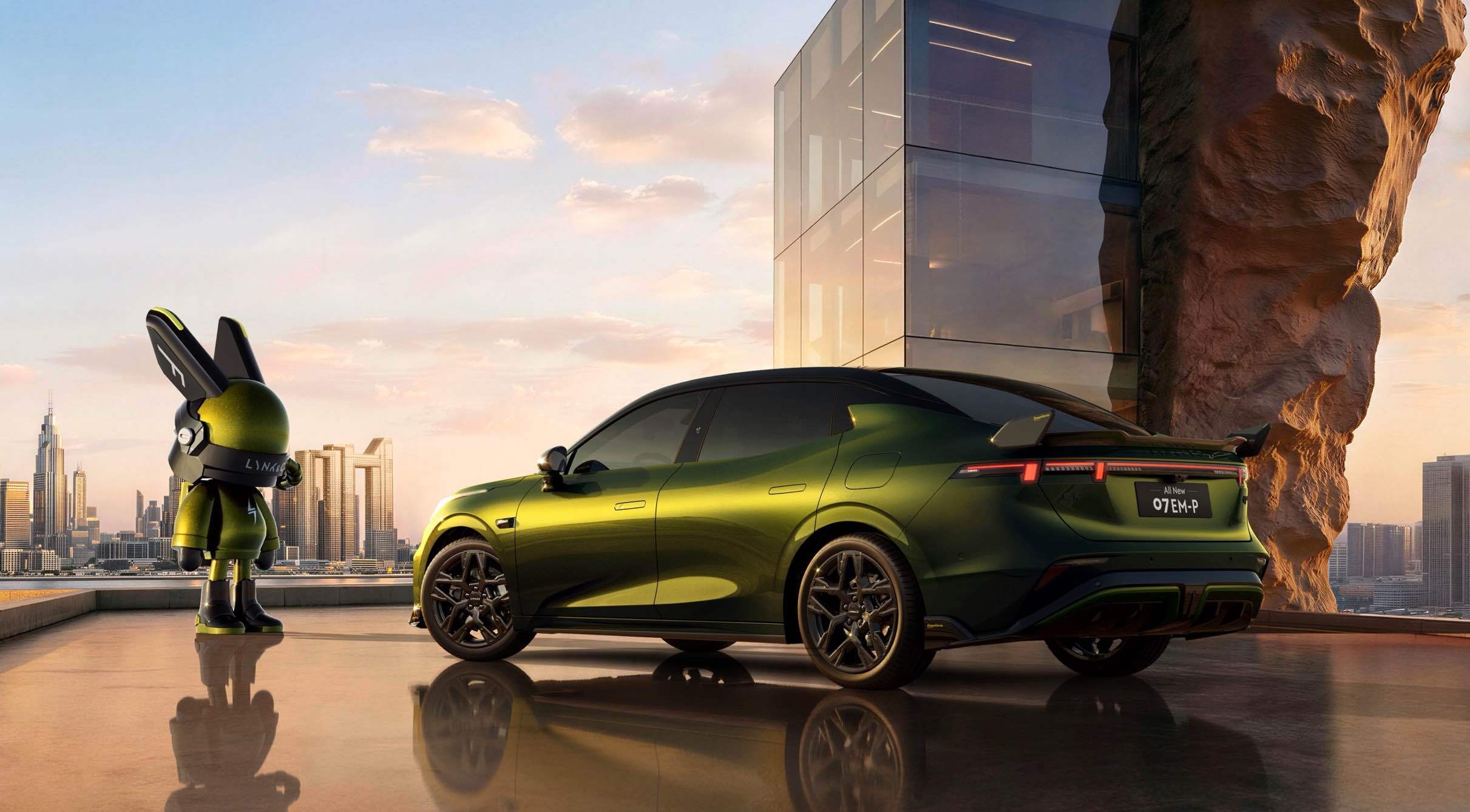 领克07碳纤维尾翼版带感登场这才是领克该有的样子. 全新领克07 EM-P碳纤维