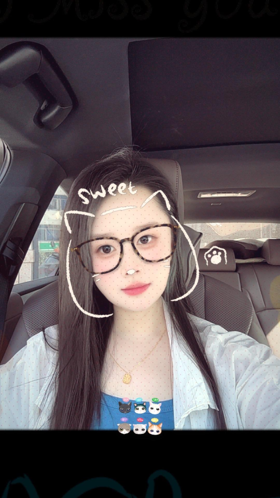 以前我是在乎谁我就对谁好？现在是谁在乎我我就对他好？我以前给整反了。