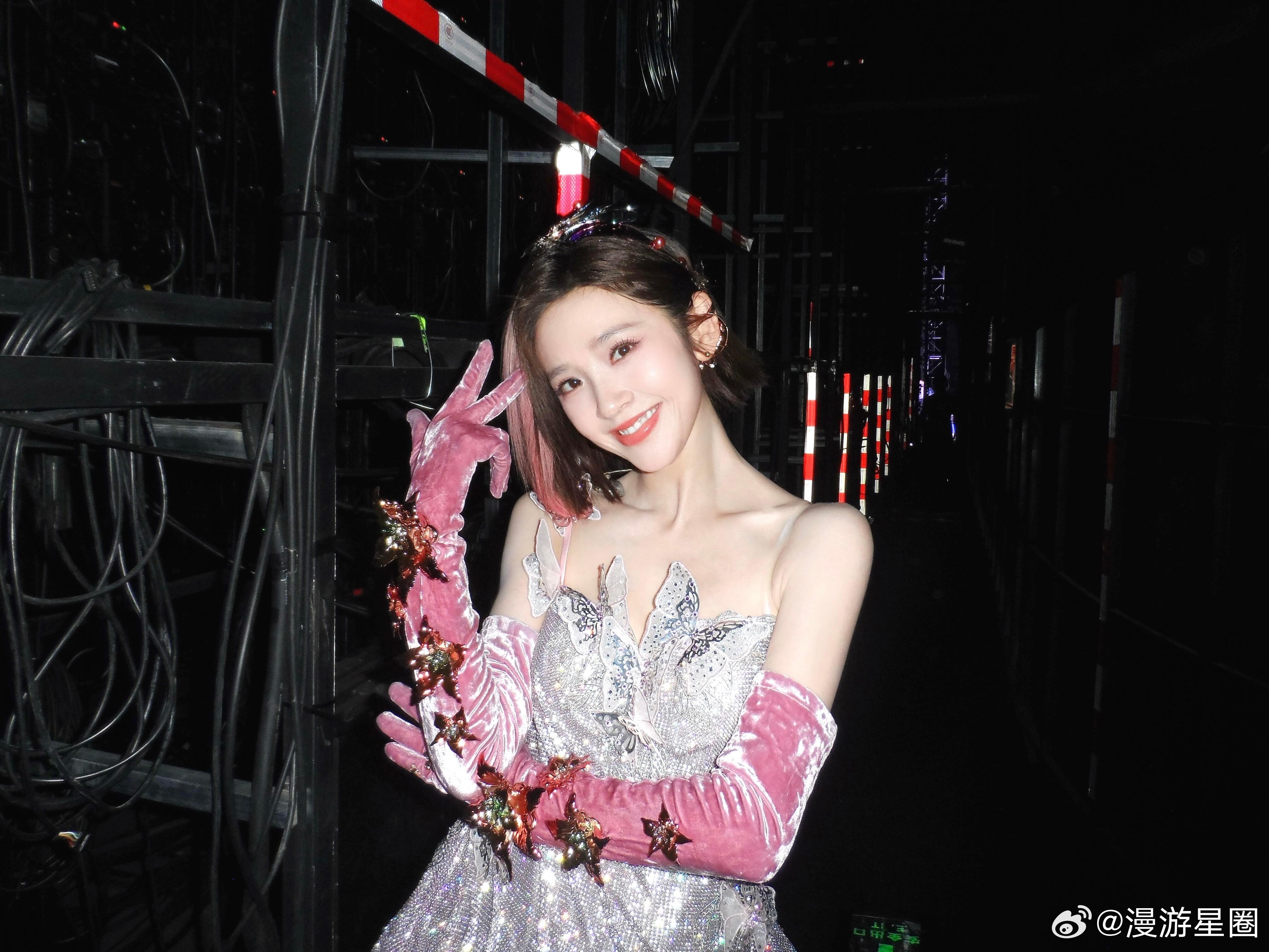 唐艺昕爆改辣艺昕唐艺昕rap不烫嘴了 私下苦练无数遍，舞台上交满分说唱答卷浪姐直