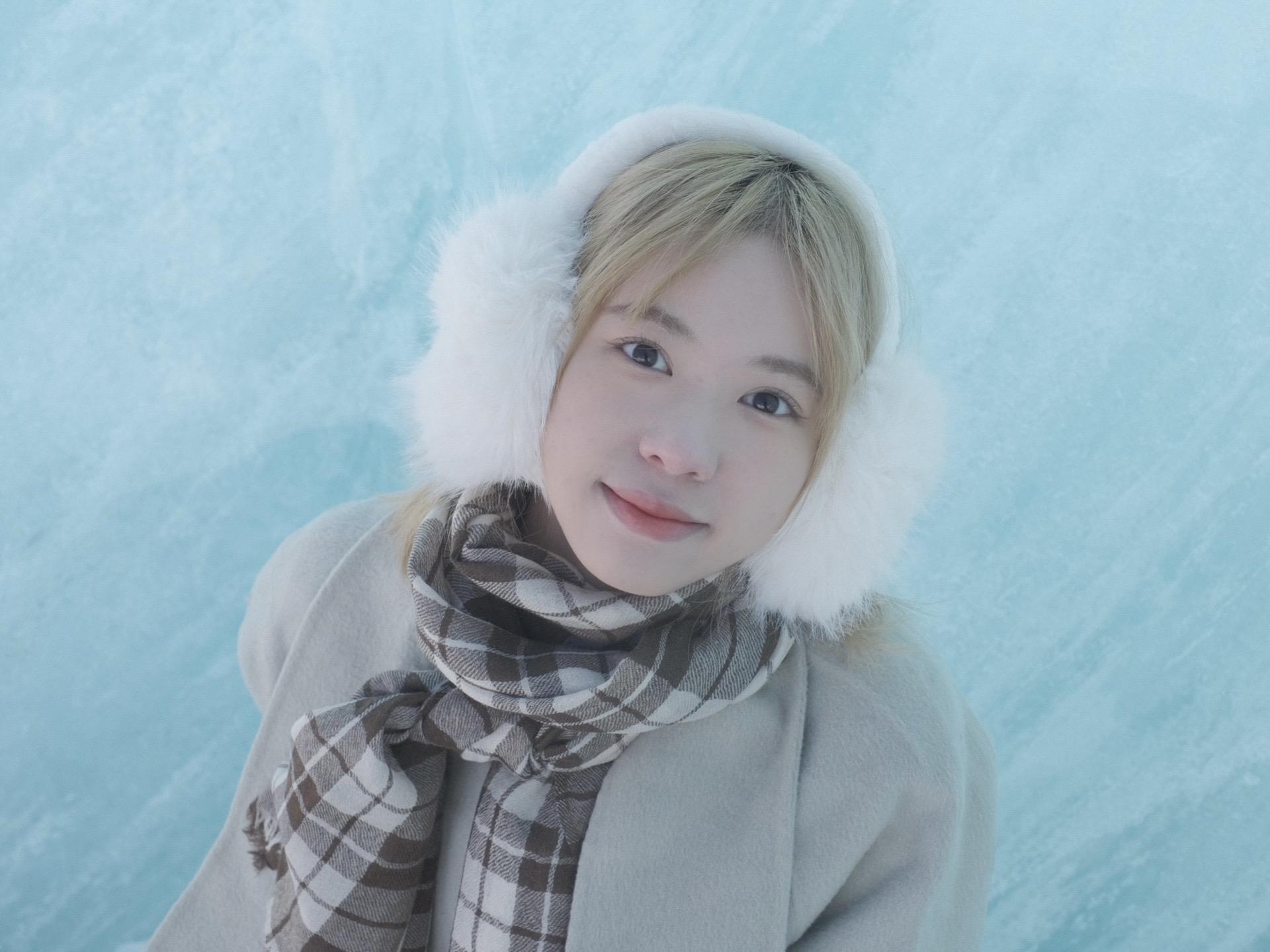 寻找来过的痕迹。