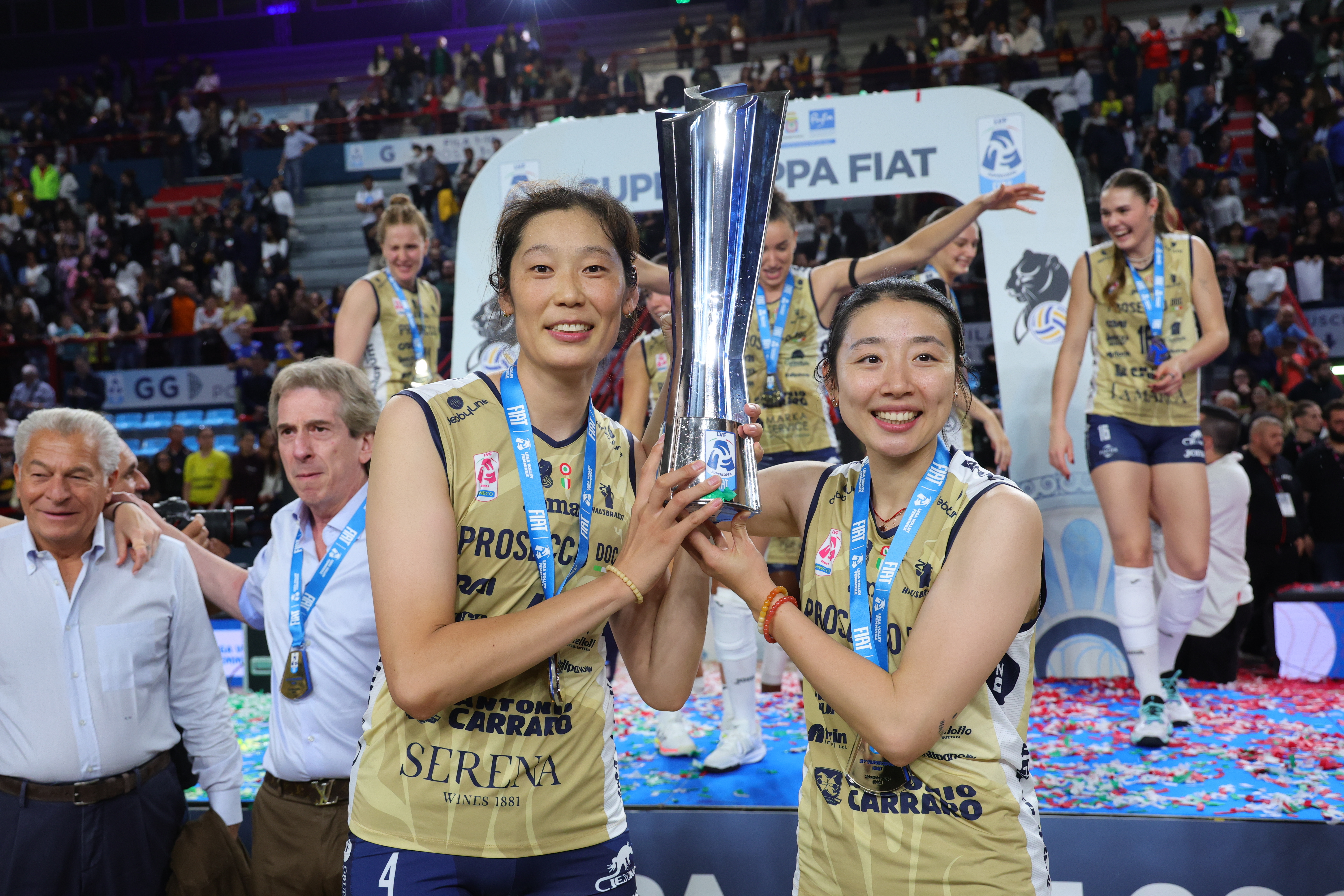 【朱婷姚迪 赛季首冠🏆】科内利亚诺3‑1斯坎迪奇（23‑25，25‑18，26