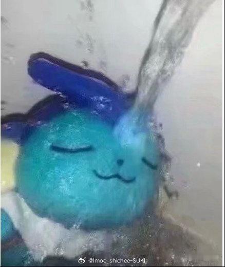 考完啦！！！！！！考了一整周天天考试天天考试我应对焦虑的方法就是shopping