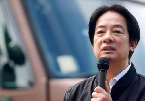 赖清德心态彻底崩了！万万没想到，还没等到大陆出手，美国直接上演“弃车保帅”，直接