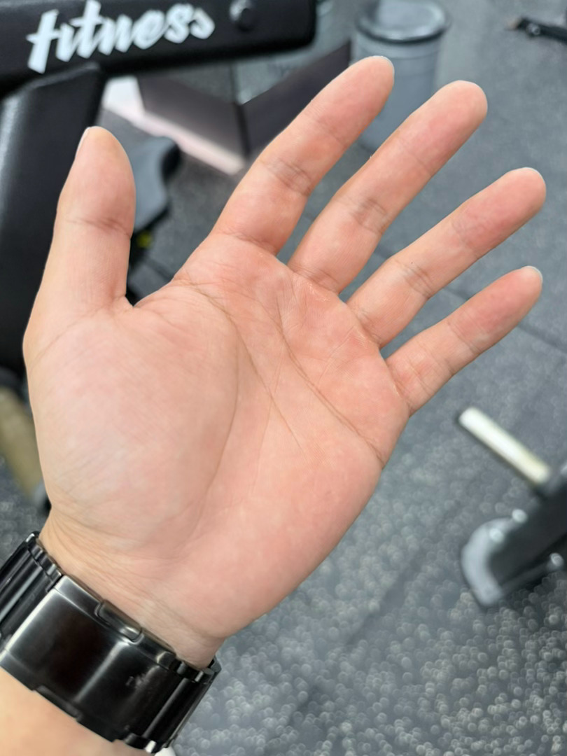 今天七夕 大家好安静～那我就发一个吧～今天练背啥时候我满手老茧就成了～ 