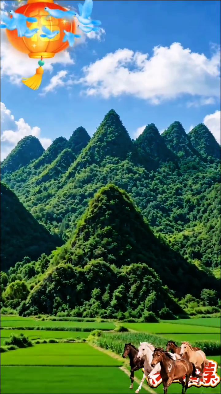 殿上贵人山风景。
殿上贵人山风景。