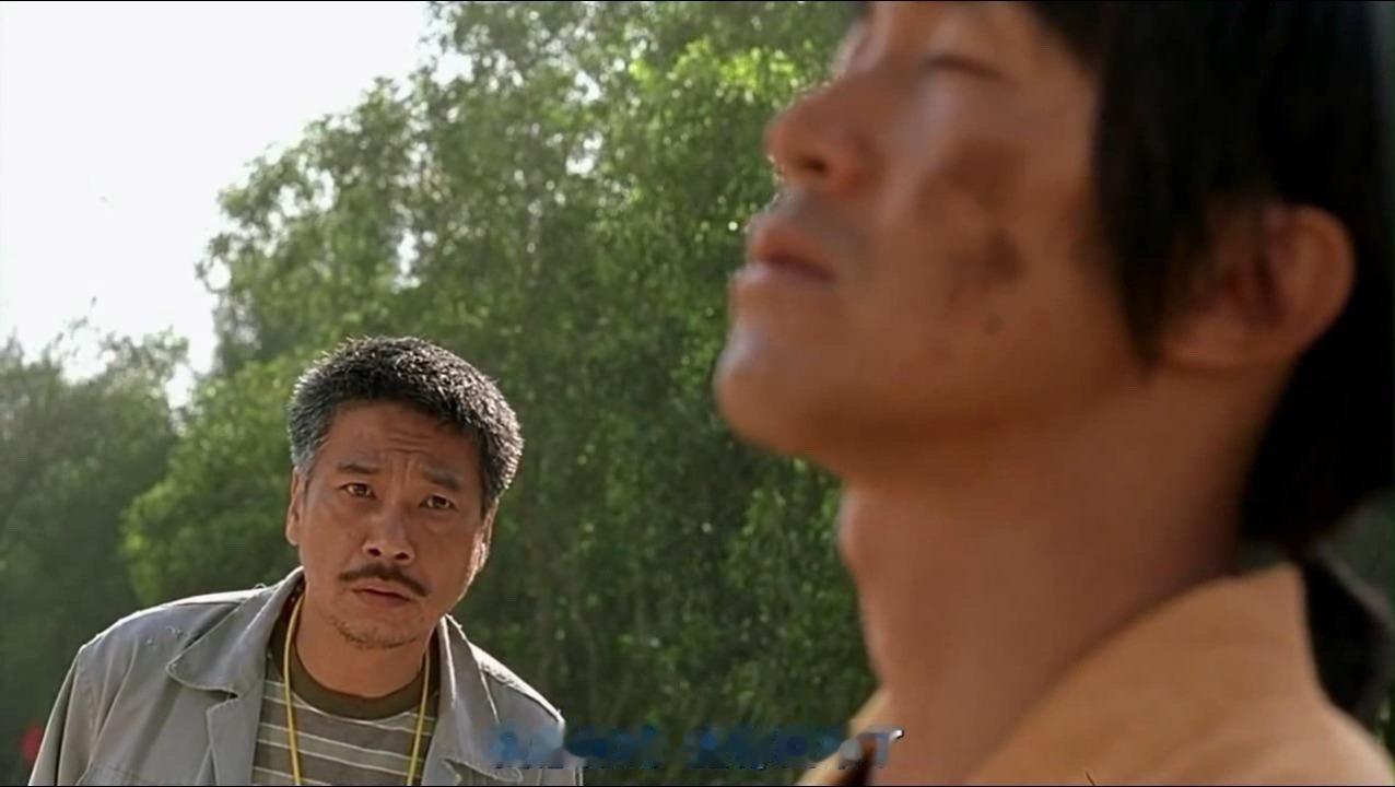 某个年销超过一千万辆的车企，去年主动给本土员工涨工资之外，还把一部份经营利润，以