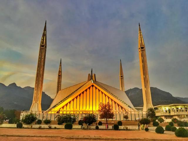 新中东“铁三角”浮现！巴基斯坦为何成了军事盟主？

中东地区的军事版图正在经历一